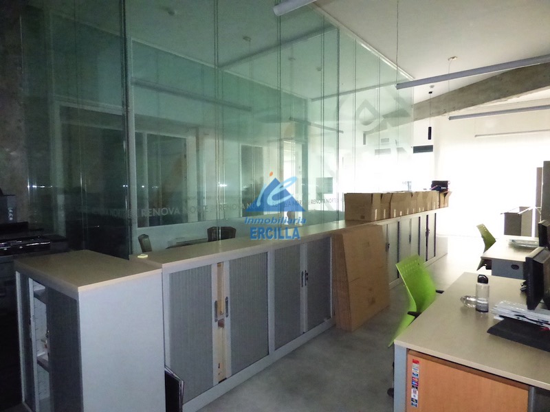 Nave industrial en alquiler con playa privada